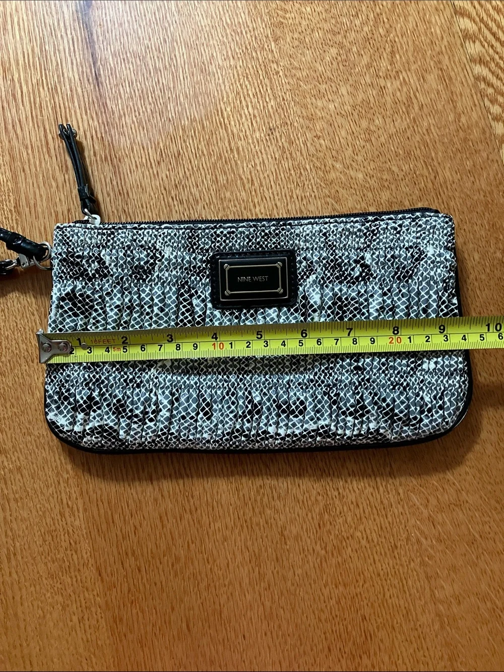 NINE WEST SNAKE SKIN WRISTLET EXCELLENT CONDITION USED ONCE